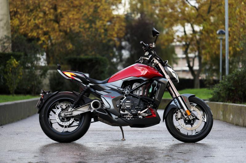  - Zontes 310V | Les photos de notre essai A2 de la mini Diavel